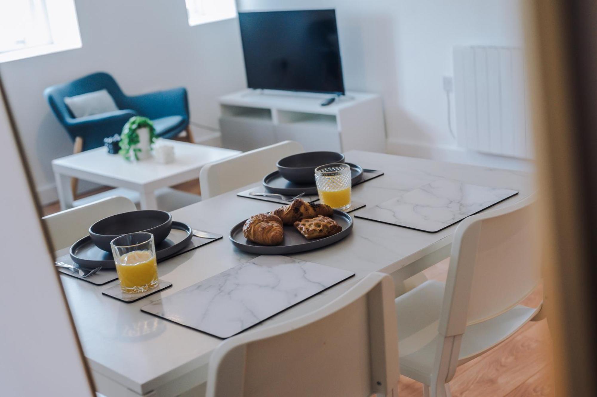 Pass The Keys Stylish 2 Bedroom Apartment On Altrincham High Street Buitenkant foto